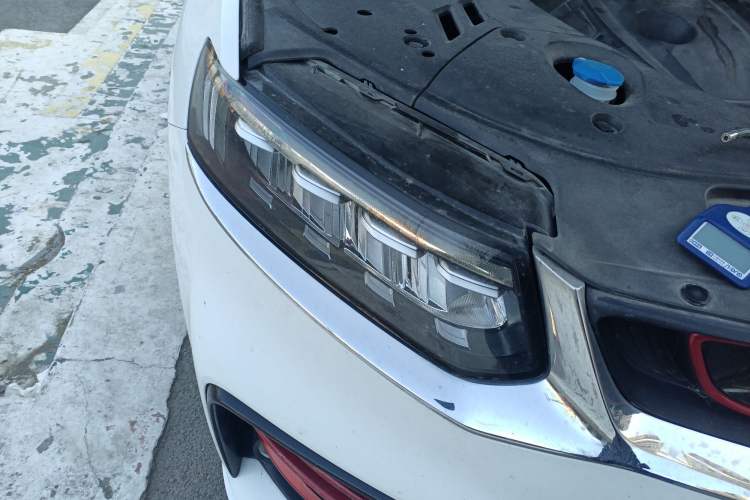 Used Geely Auto Monjaro 2020 High-Energy Edition 350T Yáoxīngzhě Right Front Headlight