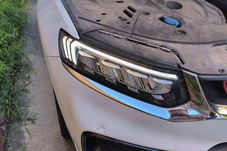 Used Geely Auto Monjaro 2020 High-Energy Edition 350T Yáoxīngzhě Right Front Headlight