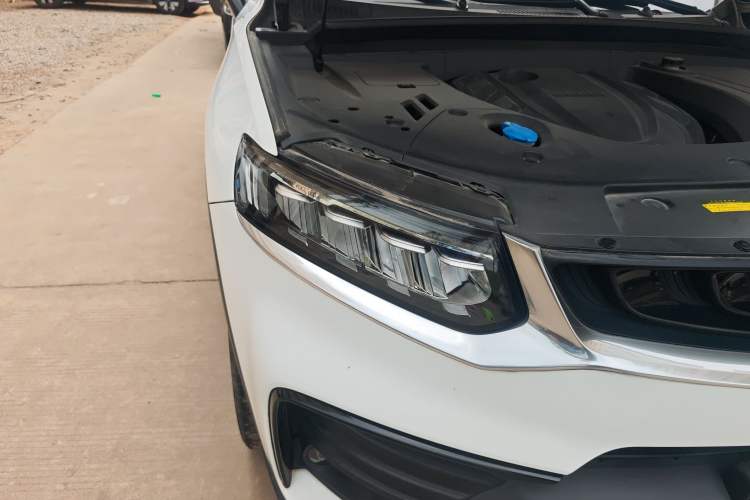 Used Geely Auto Monjaro 2020 High-Energy Edition 300T Yáoxīngzhě Right Front Headlight