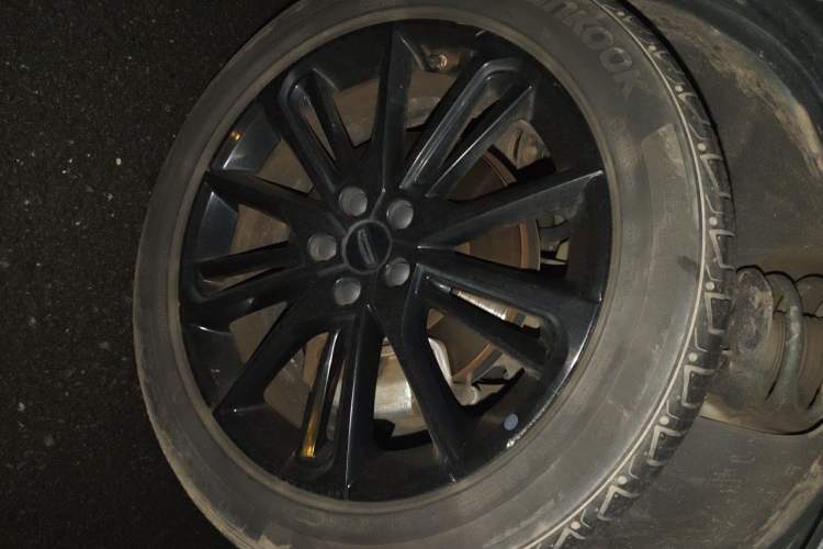 Used Geely Auto Monjaro 2020 High-Energy Edition 300T Yáoxīngzhě Right Front Wheel Hub