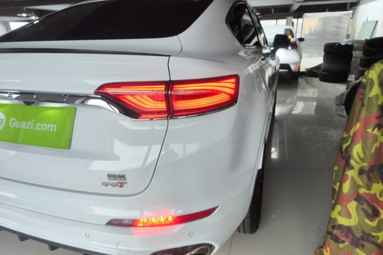 Used Geely Auto Monjaro 2020 High-Energy Edition 350T Yáoxīngzhě Right Rear Taillight