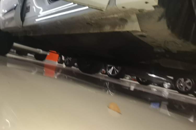 Used Geely Auto Monjaro 2020 High-Energy Edition 350T Yáoxīngzhě Right Side Sill