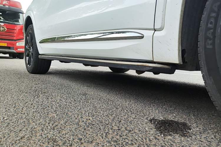 Used Geely Auto Monjaro 2020 High-Energy Edition 350T Yáoxīngzhě Right Side Sill