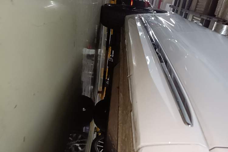 Used Geely Auto Monjaro 2020 High-Energy Edition 350T Yáoxīngzhě Right Side Sill