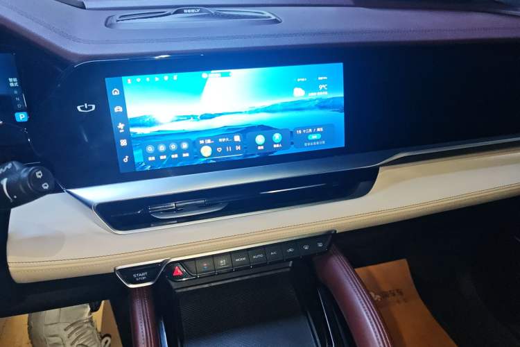 Used Geely Auto Monjaro L 2021 2.0TD DCT EVO Two-Wheel Drive Prestige Version Audio And AC Panel