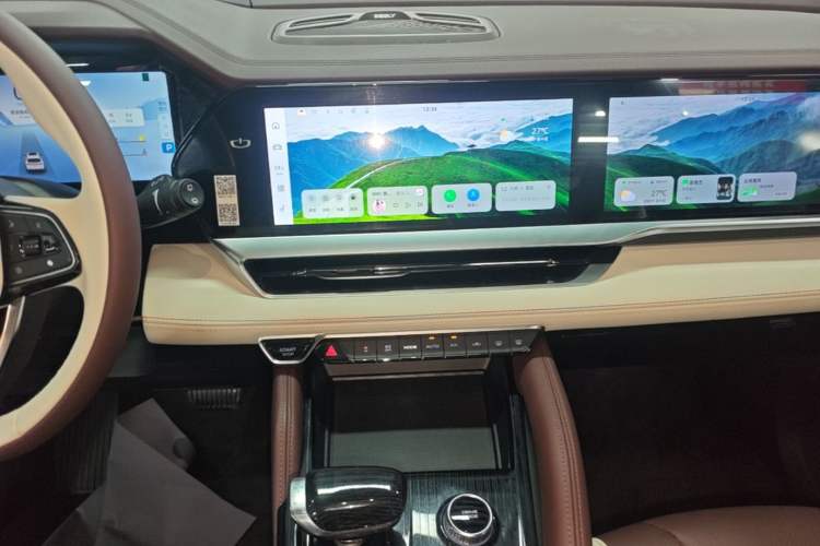 Used Geely Auto Monjaro L 2021 2.0TD DCT EVO Two-Wheel Drive Prestige Version Audio And AC Panel