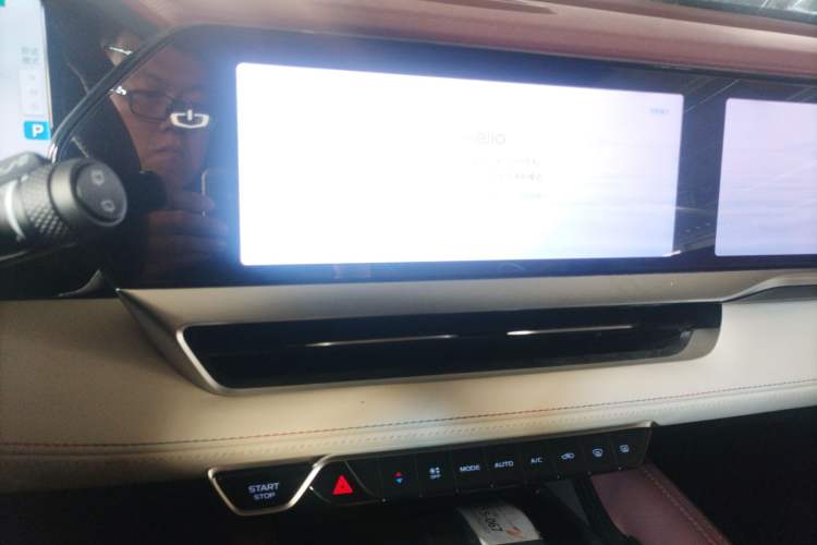 Used Geely Auto Monjaro L 2021 2.0TD High-Power Automatic All-Wheel-Drive Flagship Version Audio And AC Panel