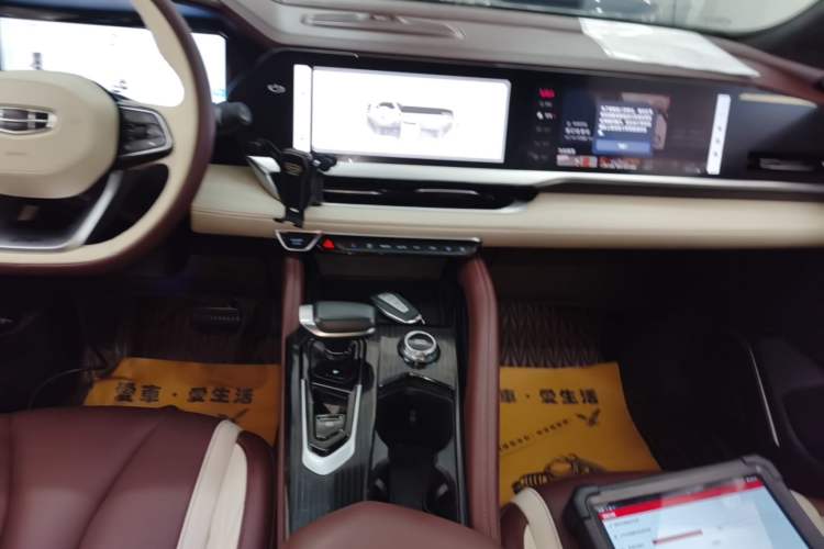 Used Geely Auto Monjaro L 2021 2.0TD DCT EVO Two-Wheel Drive Prestige Version Audio And AC Panel