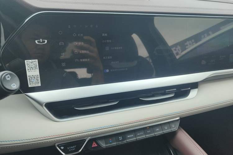Used Geely Auto Monjaro L 2021 2.0TD DCT EVO Two-Wheel Drive Prestige Version Audio And AC Panel