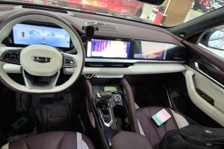 Used Geely Auto Monjaro L 2021 2.0TD DCT EVO Two-Wheel-Drive Flagship Version Audio And AC Panel