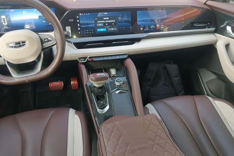 Used Geely Auto Monjaro L 2021 2.0TD High-Power Automatic All-Wheel Drive Luxury Version Audio And AC Panel