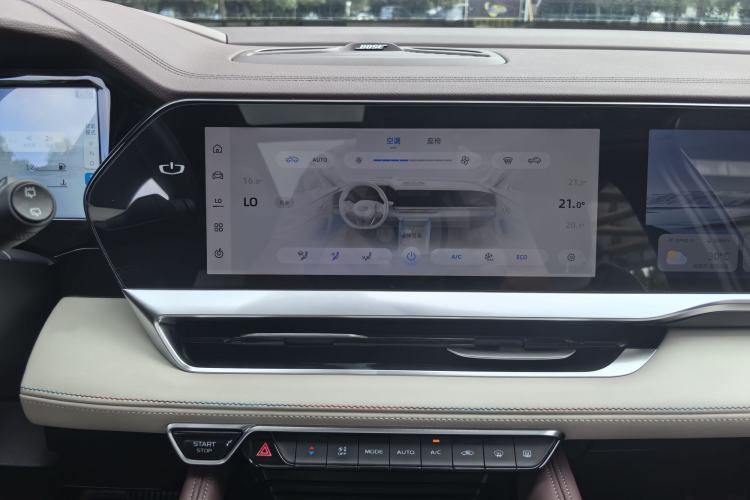 Used Geely Auto Monjaro L 2021 2.0TD DCT EVO Two-Wheel Drive Smart Luxury Version Audio And AC Panel