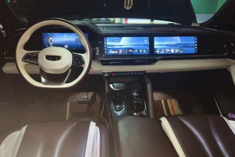 Used Geely Auto Monjaro L 2021 2.0TD DCT EVO Two-Wheel-Drive Flagship Version Center Console
