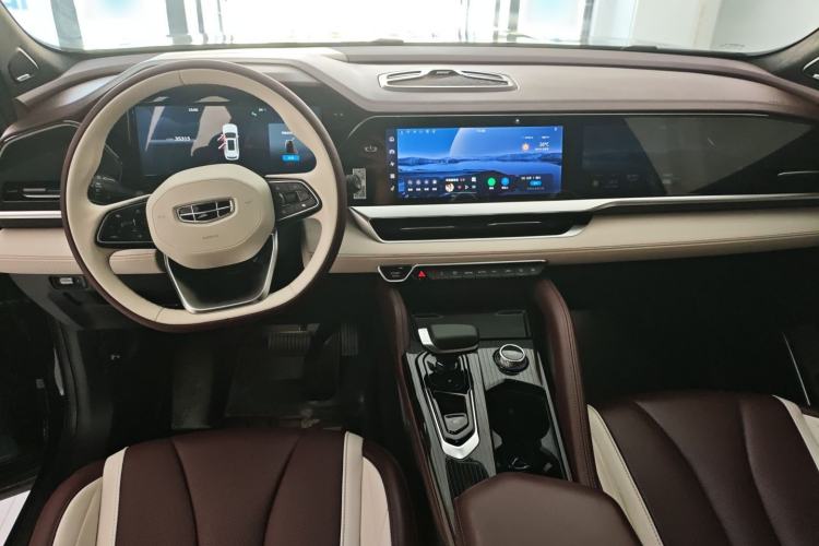 Used Geely Auto Monjaro L 2021 2.0TD DCT EVO Two-Wheel Drive Smart Luxury Version Center Console