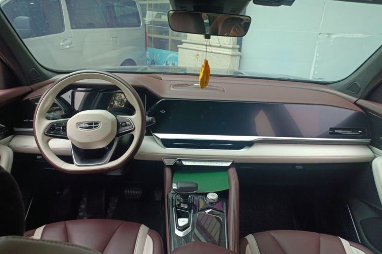 Used Geely Auto Monjaro L 2021 2.0TD DCT EVO Two-Wheel Drive Prestige Version Center Console