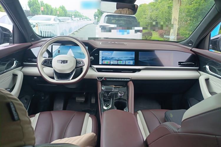 Used Geely Auto Monjaro L 2021 2.0TD DCT EVO Two-Wheel Drive Smart Luxury Version Center Console