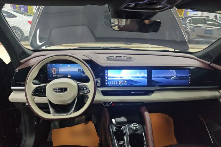 Used Geely Auto Monjaro L 2021 2.0TD DCT EVO Two-Wheel Drive Prestige Version Center Console