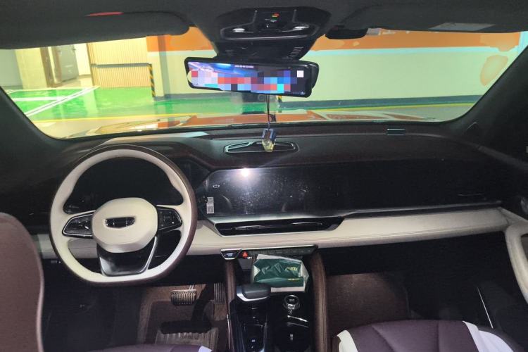 Used Geely Auto Monjaro L 2021 2.0TD DCT EVO Two-Wheel Drive Prestige Version Center Console