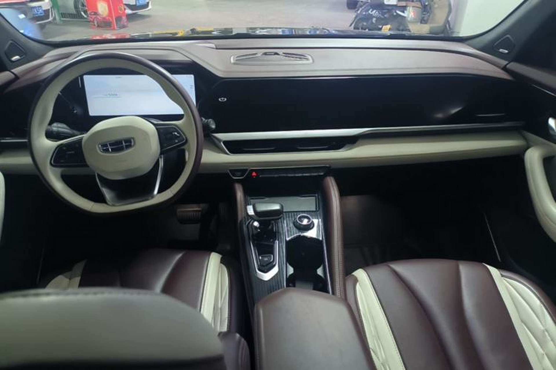 Used Geely Auto Monjaro L 2021 2.0TD DCT EVO Two-Wheel Drive Smart Luxury Version Center Console