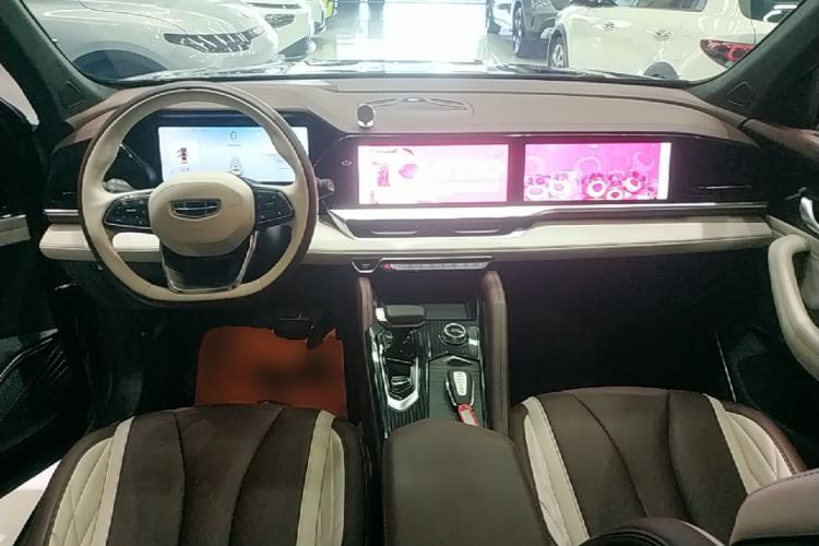 Used Geely Auto Monjaro L 2021 2.0TD DCT EVO Two-Wheel Drive Prestige Version Center Console