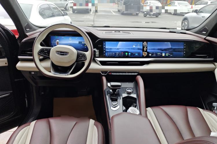 Used Geely Auto Monjaro L 2021 2.0TD DCT EVO Two-Wheel Drive Smart Luxury Version Center Console