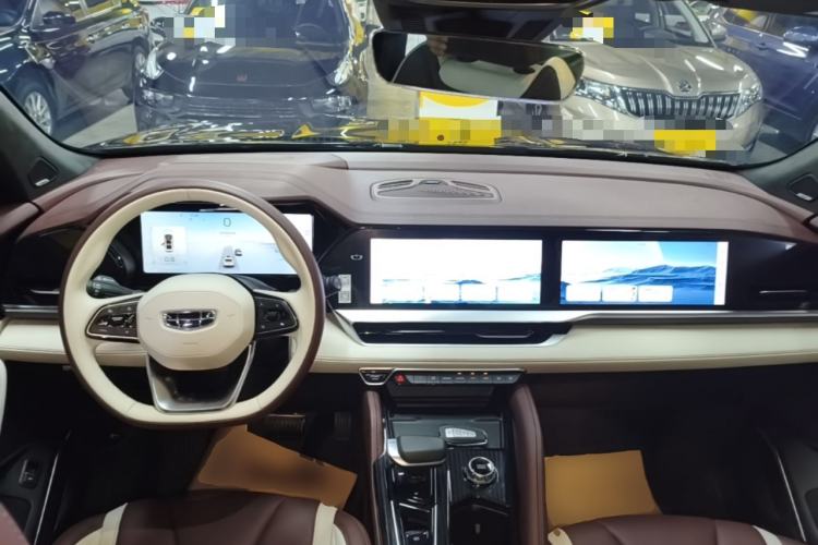 Used Geely Auto Monjaro L 2021 2.0TD DCT EVO Two-Wheel Drive Smart Luxury Version Center Console