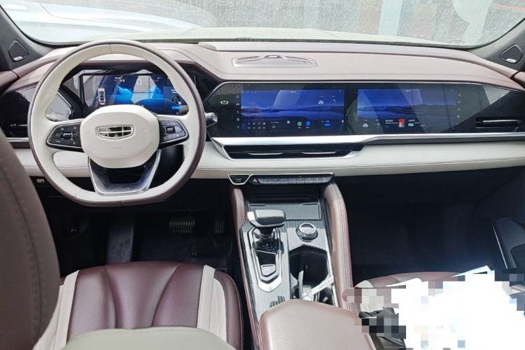Used Geely Auto Monjaro L 2021 2.0TD High-Power Automatic All-Wheel-Drive Flagship Version Center Console