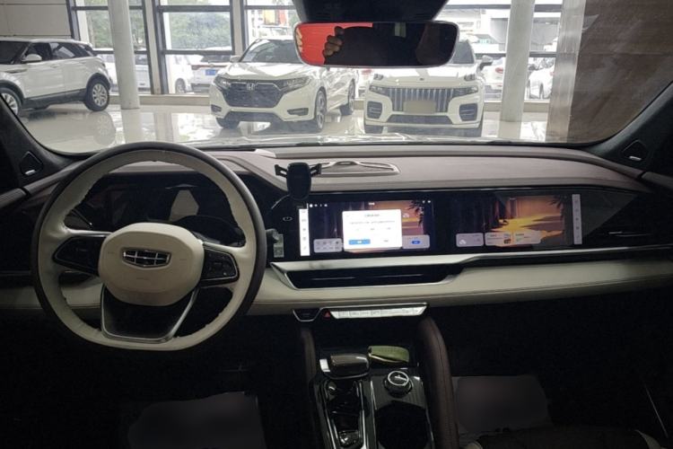Used Geely Auto Monjaro L 2021 2.0TD DCT EVO Two-Wheel-Drive Flagship Version Center Console