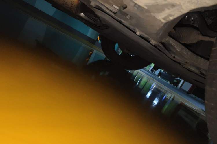 Used Geely Auto Monjaro L 2021 2.0TD DCT EVO Two-Wheel Drive Prestige Version Chassis Front Right