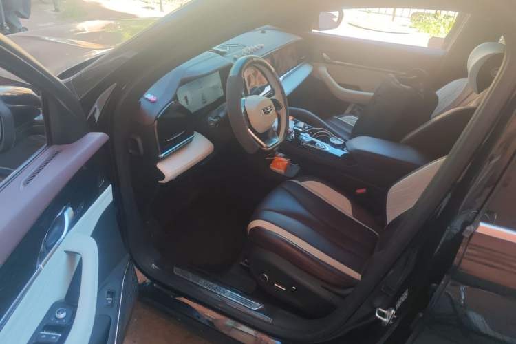 Used Geely Auto Monjaro L 2021 2.0TD DCT EVO Two-Wheel Drive Prestige Version Driver Seat