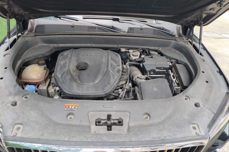 Used Geely Auto Monjaro L 2021 2.0TD High-Power Automatic All-Wheel-Drive Flagship Version Engine Bay