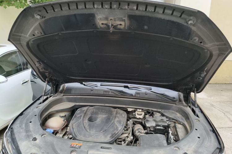 Used Geely Auto Monjaro L 2021 2.0TD High-Power Automatic All-Wheel-Drive Flagship Version Engine Bay