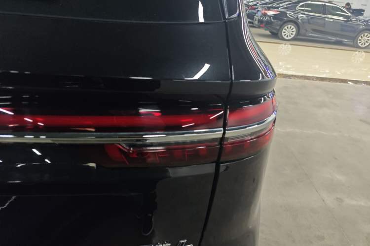 Used Geely Auto Monjaro L 2021 2.0TD DCT EVO Two-Wheel Drive Prestige Version Exterior 3