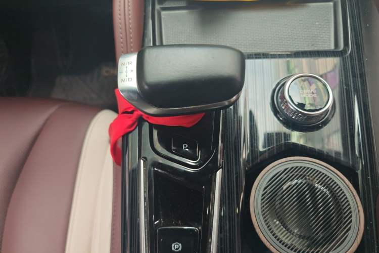 Used Geely Auto Monjaro L 2021 2.0TD DCT EVO Two-Wheel Drive Smart Luxury Version Gear Lever