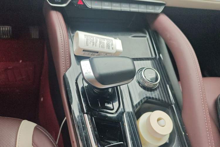 Used Geely Auto Monjaro L 2021 2.0TD DCT EVO Two-Wheel Drive Smart Luxury Version Gear Lever