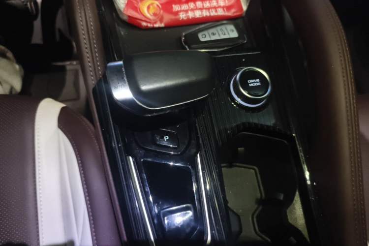 Used Geely Auto Monjaro L 2021 2.0TD DCT EVO Two-Wheel Drive Prestige Version Gear Lever