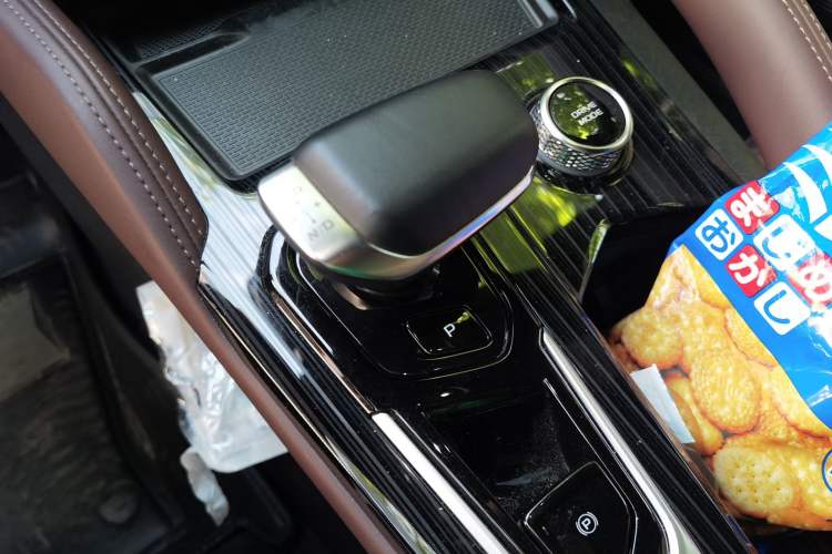 Used Geely Auto Monjaro L 2021 2.0TD High-Power Automatic All-Wheel-Drive Flagship Version Gear Lever