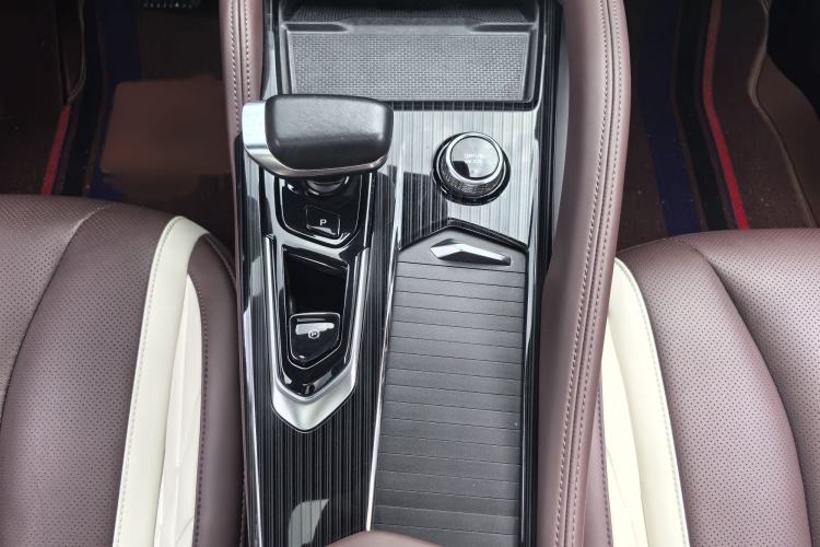 Used Geely Auto Monjaro L 2021 2.0TD DCT EVO Two-Wheel Drive Smart Luxury Version Gear Lever