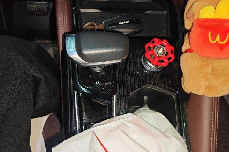 Used Geely Auto Monjaro L 2021 2.0TD DCT EVO Two-Wheel Drive Smart Luxury Version Gear Lever
