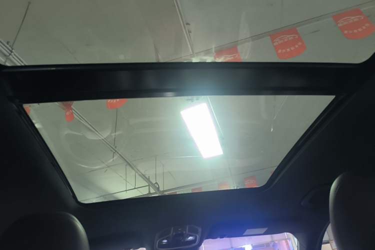 Used Geely Auto Monjaro L 2021 2.0TD DCT EVO Two-Wheel Drive Smart Luxury Version Headliner