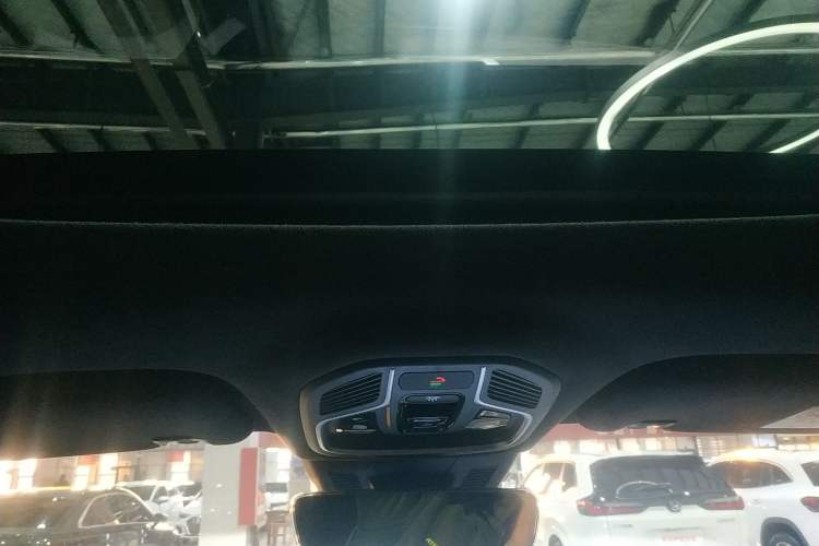 Used Geely Auto Monjaro L 2021 2.0TD High-Power Automatic All-Wheel-Drive Flagship Version Headliner