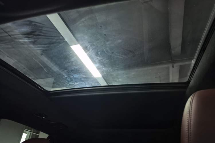 Used Geely Auto Monjaro L 2021 2.0TD High-Power Automatic All-Wheel-Drive Flagship Version Headliner