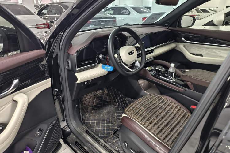 Used Geely Auto Monjaro L 2021 2.0TD DCT EVO Two-Wheel Drive Smart Luxury Version Interior 1