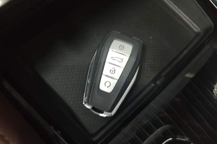 Used Geely Auto Monjaro L 2021 2.0TD DCT EVO Two-Wheel Drive Prestige Version Interior 1