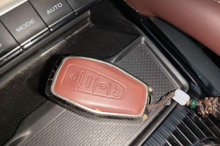 Used Geely Auto Monjaro L 2021 2.0TD DCT EVO Two-Wheel Drive Smart Luxury Version Interior 1