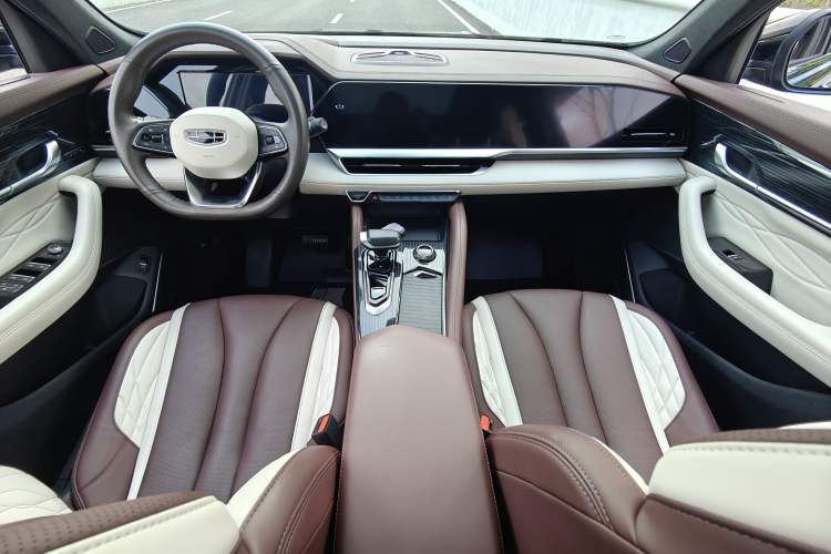 Used Geely Auto Monjaro L 2021 2.0TD DCT EVO Two-Wheel Drive Prestige Version Interior 2