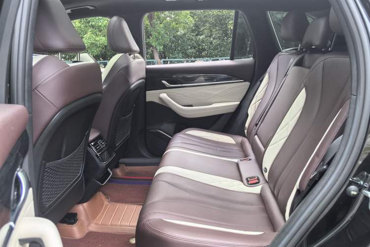 Used Geely Auto Monjaro L 2021 2.0TD DCT EVO Two-Wheel Drive Smart Luxury Version Interior 2