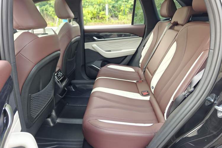 Used Geely Auto Monjaro L 2021 2.0TD DCT EVO Two-Wheel Drive Prestige Version Interior 3