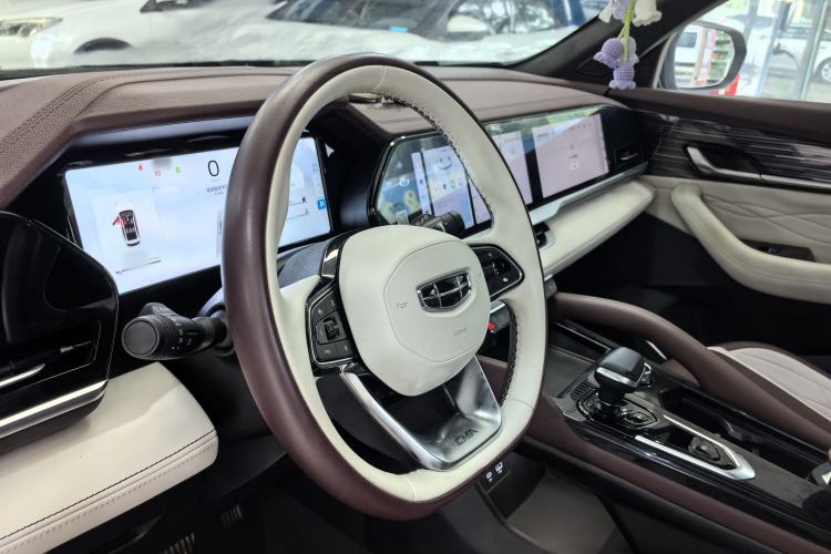 Used Geely Auto Monjaro L 2021 2.0TD DCT EVO Two-Wheel Drive Prestige Version Interior 4
