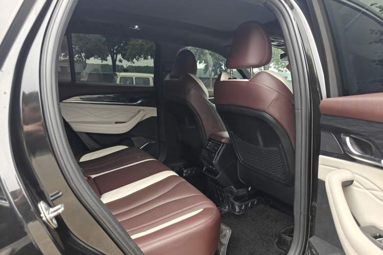 Used Geely Auto Monjaro L 2021 2.0TD DCT EVO Two-Wheel Drive Smart Luxury Version Interior 4